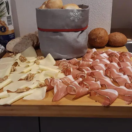 Piccola Cesa Канацеи